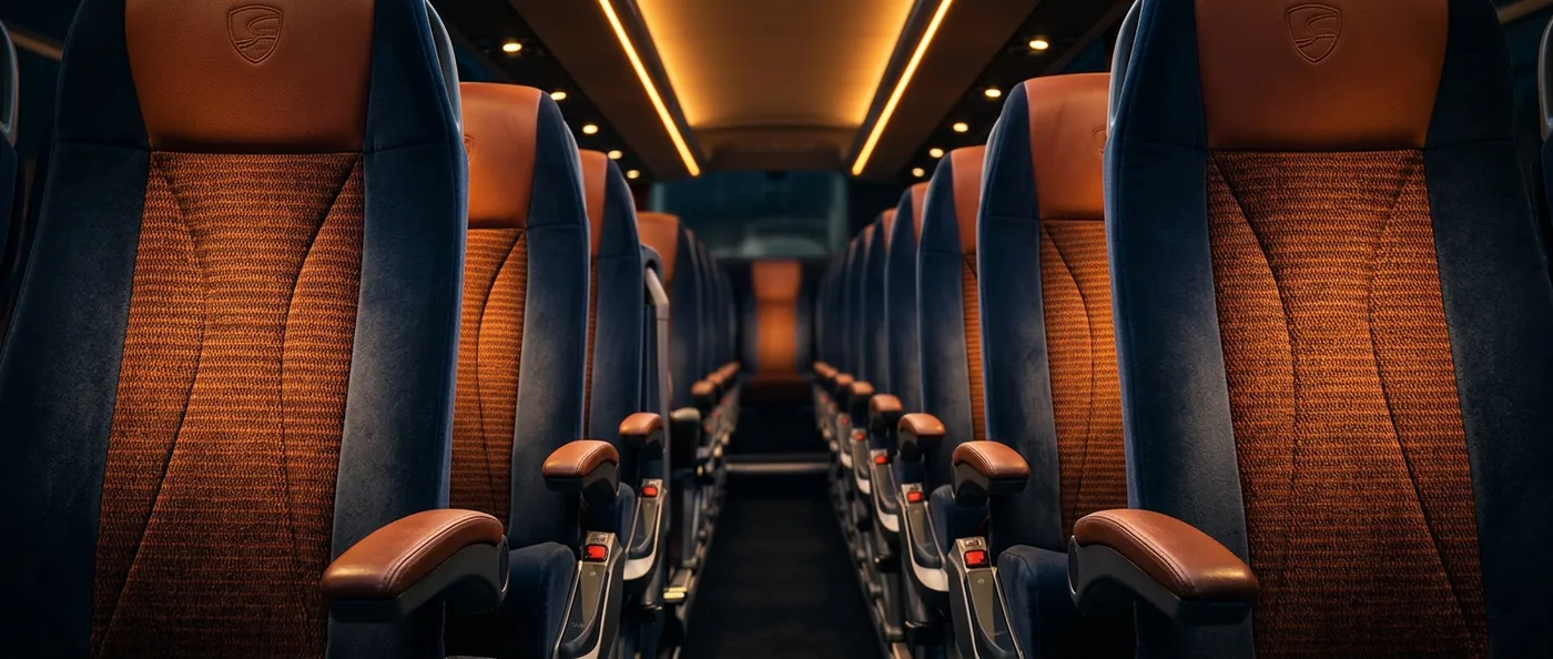 Ledersitze im Innenraum eines Dubova Reisebusses